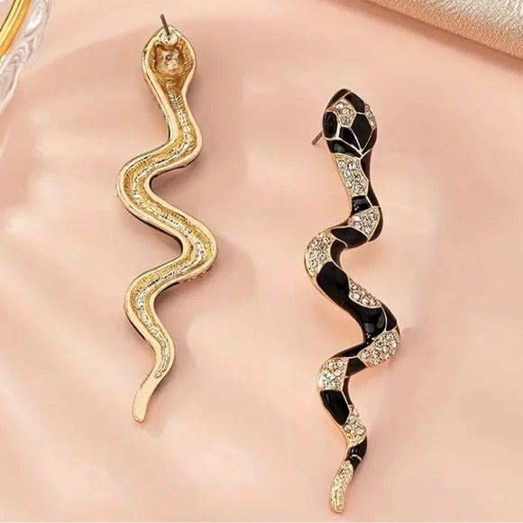 rhinestone snake earrings - Picture 4 of 4